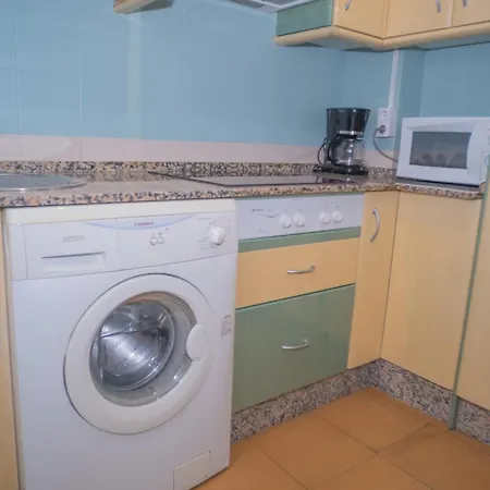 Apartamento Centrico En Conil Con Balcon Privado, Aire Acondicionado Y Garaje Para Familia Conil De La Frontera Exterior photo