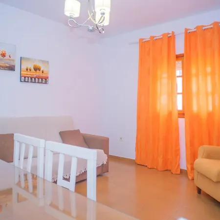 Apartamento Centrico En Conil Con Balcon Privado, Aire Acondicionado Y Garaje Para Familia Conil De La Frontera Exterior photo