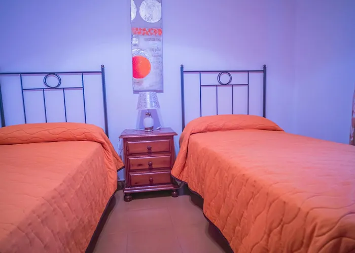 Apartamento Centrico En Conil Con Balcon Privado, Aire Acondicionado Y Garaje Para Familia