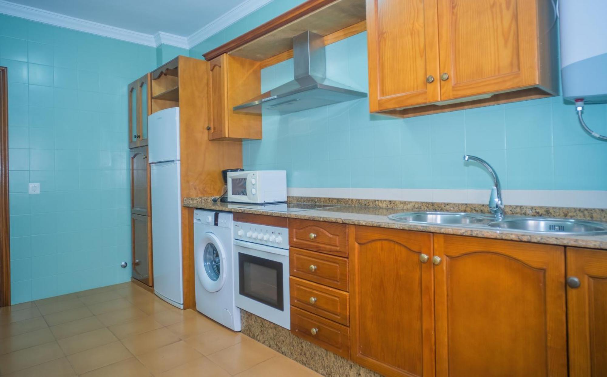 Centrico En Conil Con Balcon Privado, Aire Acondicionado Y Garaje Familia Apartment *