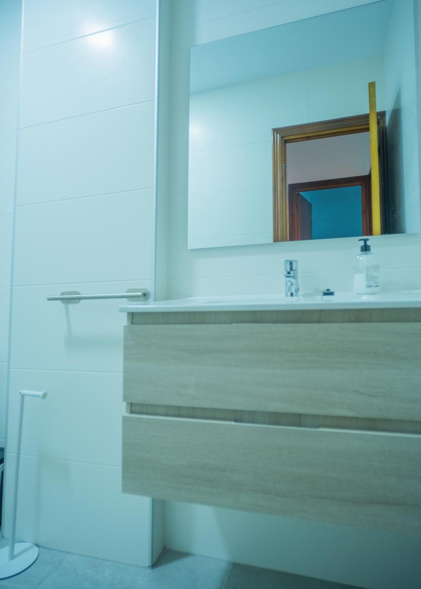 Apartment Centrico En Conil Con Balcon Privado, Aire Acondicionado Y Garaje Familia Conil De La Frontera