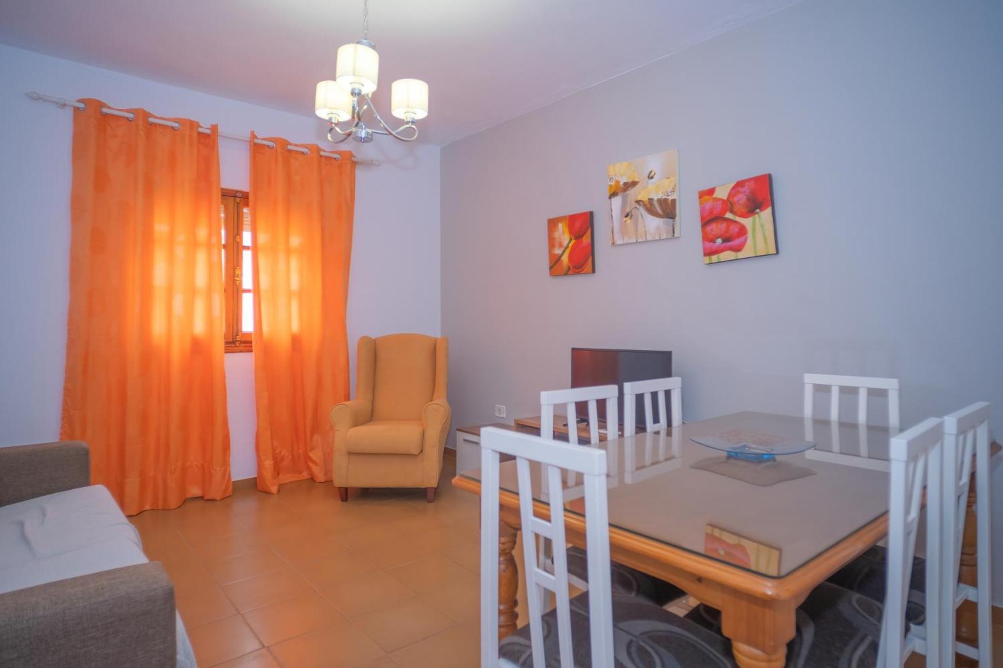 Centrico En Conil Con Balcon Privado, Aire Acondicionado Y Garaje Familia Apartment *