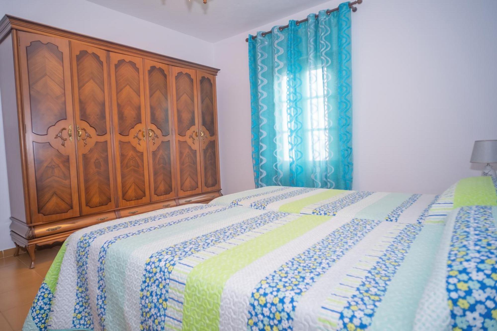 Centrico En Conil Con Balcon Privado, Aire Acondicionado Y Garaje Familia *