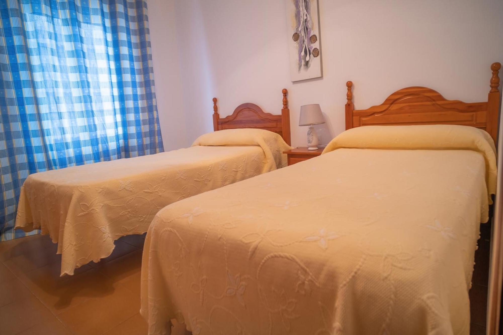 Apartment Centrico En Conil Con Balcon Privado, Aire Acondicionado Y Garaje Familia *